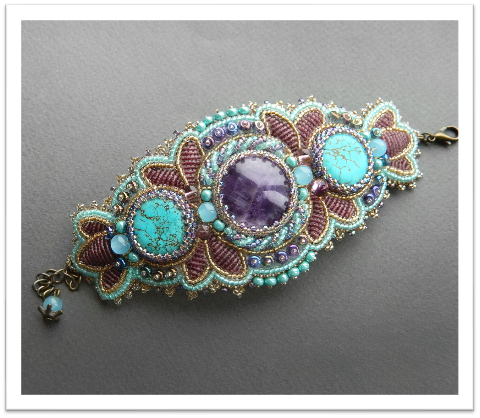 Bracelet with amethyst/howlite
