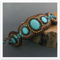Bracelet with howlite