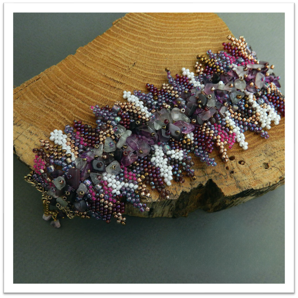 Soft bracelet with fluorite